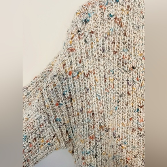 Medium Knox Rose Chunky Knit Sweater - Picture 3 of 4